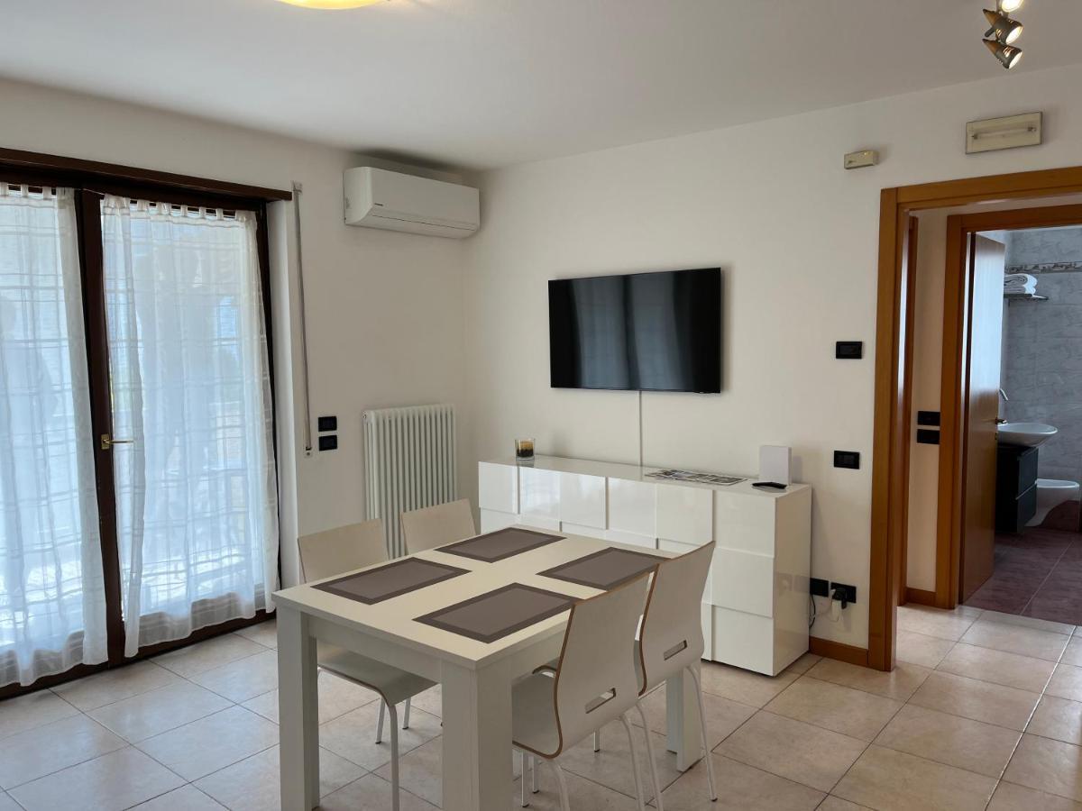 Sun & Fun Apartment - Morena Riva del Garda Buitenkant foto